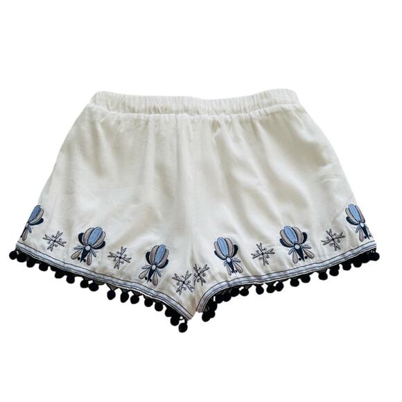 Miami Blue White Floral Embroidered Pockets Tie Pom Pom Hem Shorts Small NEW - Picture 11 of 12